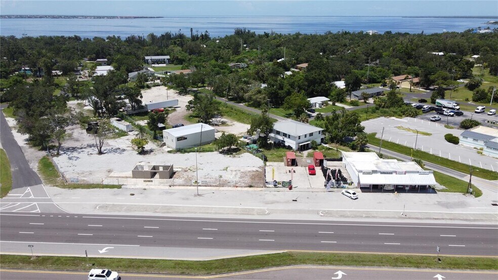 4569 Tamiami Trl, Port Charlotte, FL à vendre - Photo de l’immeuble – Image 3 sur 15