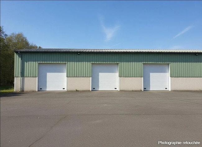 Plus de détails pour Local d’activités à vendre