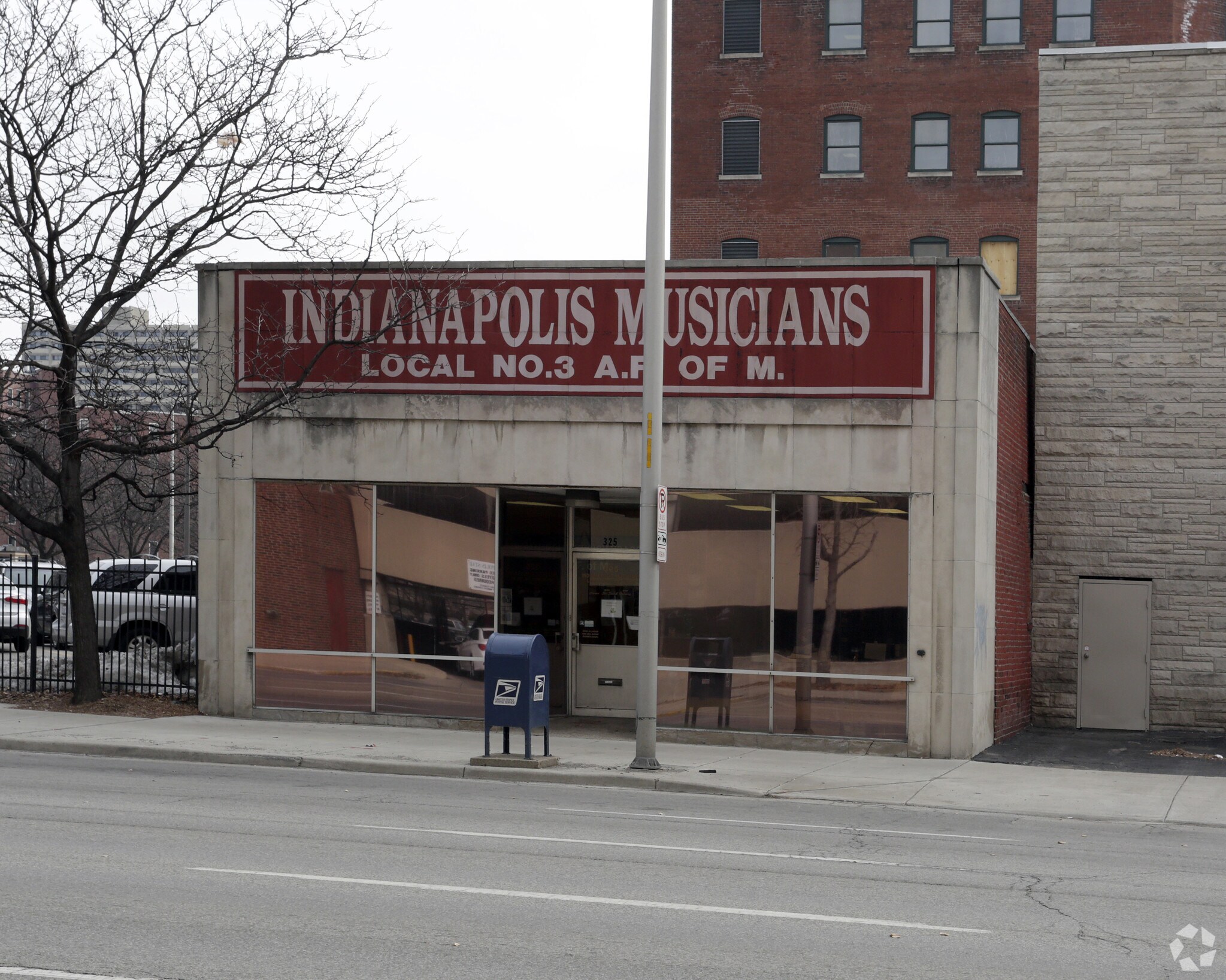 325 N Delaware St, Indianapolis, IN à louer Photo principale– Image 1 sur 2