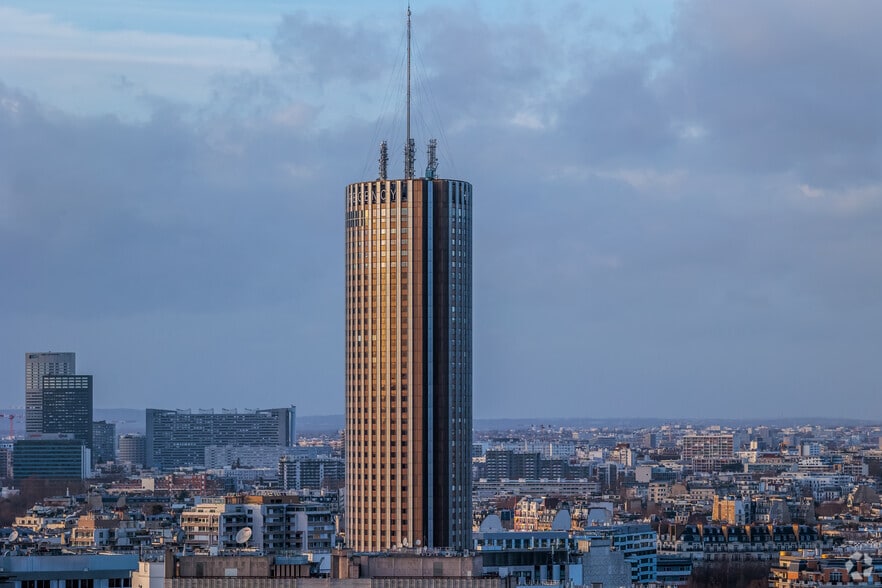 58 Boulevard Gouvion-Saint-Cyr, Paris à louer - Photo de l’immeuble – Image 2 sur 4