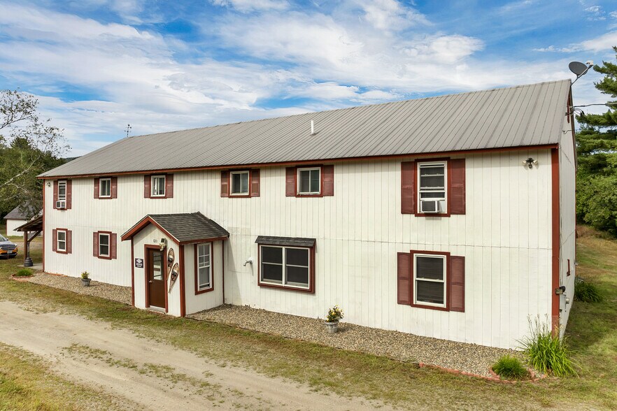 820 Colebrook Rd, Errol, NH à vendre - Photo de l’immeuble – Image 2 sur 50