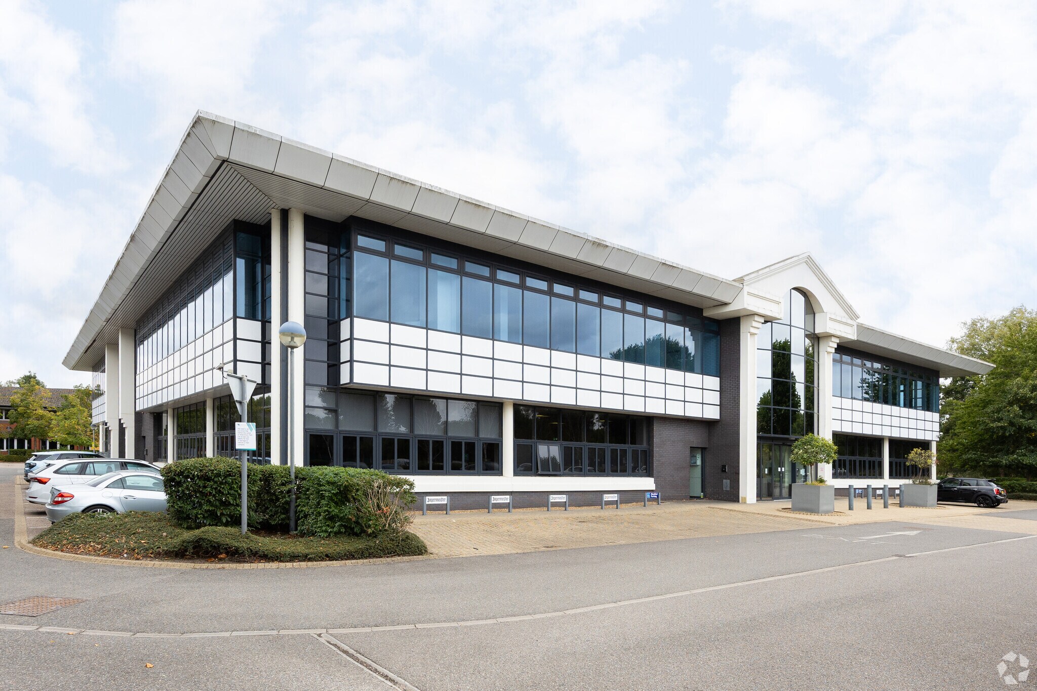 Riverside Way, Camberley à vendre Photo principale– Image 1 sur 1