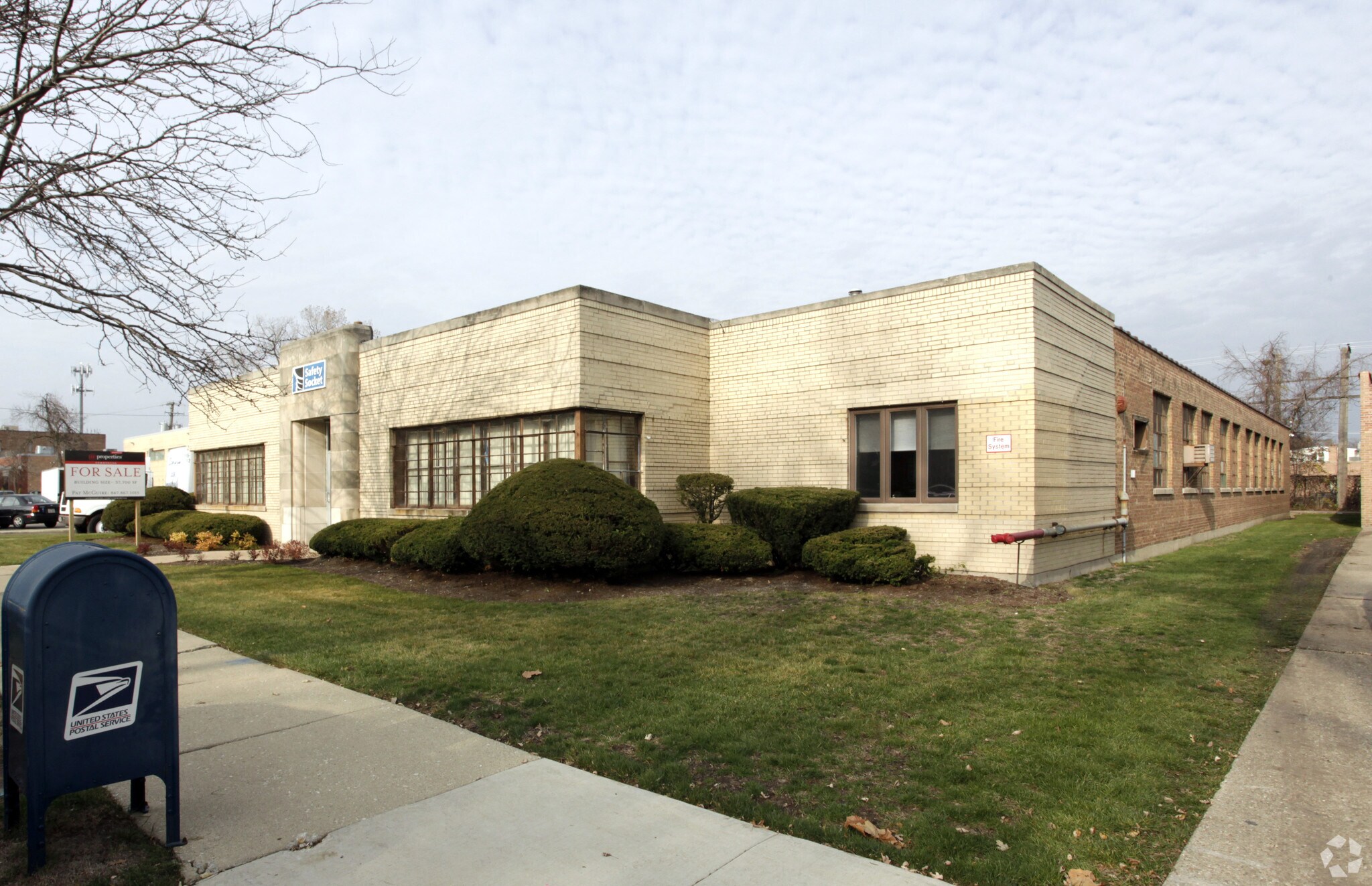 6501 N Avondale Ave, Chicago, IL à louer Photo principale– Image 1 sur 8