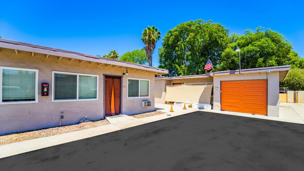 275-299 S Mollison Ave, El Cajon, CA à vendre - Photo de l’immeuble – Image 2 sur 12