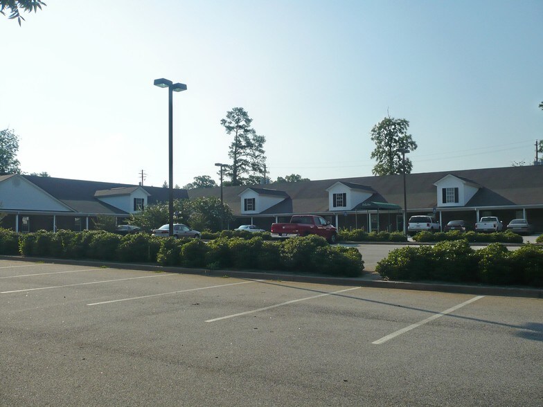 794 McDonough Rd, Jackson, GA à louer - Photo de l’immeuble – Image 3 sur 4