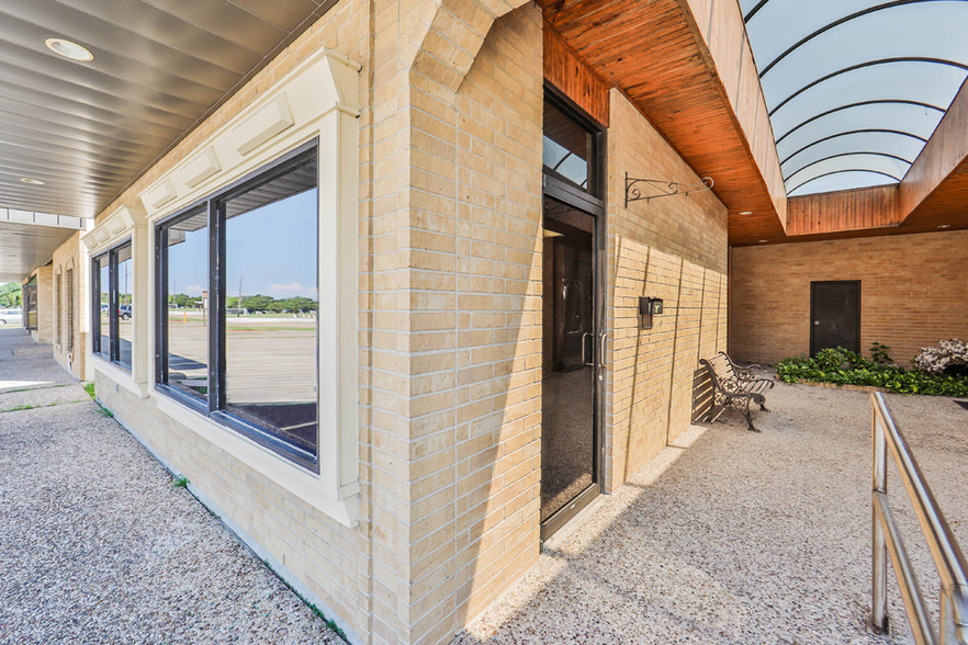 922 14th St N, Texas City, TX à vendre - Photo principale – Image 1 sur 25