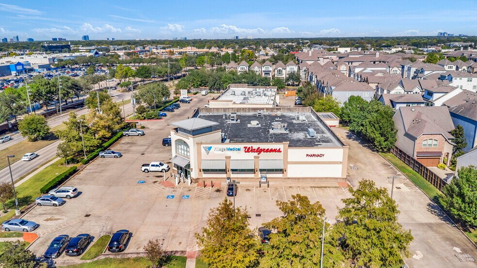 11994 Richmond Ave, Houston, TX à vendre - Photo de l’immeuble – Image 3 sur 6