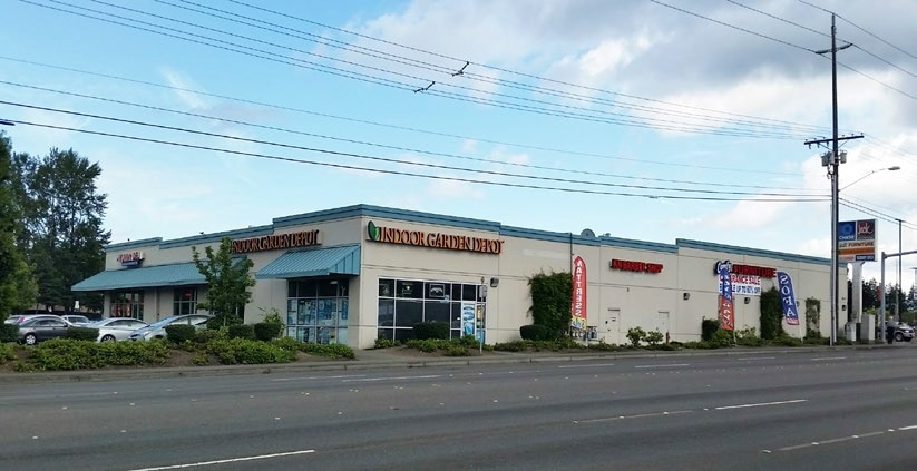 8630 Evergreen Way, Everett, WA à louer Photo principale– Image 1 sur 8