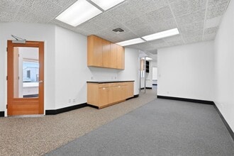 724 N Ben Maddox Way, Visalia, CA à louer Photo intérieure– Image 2 sur 7