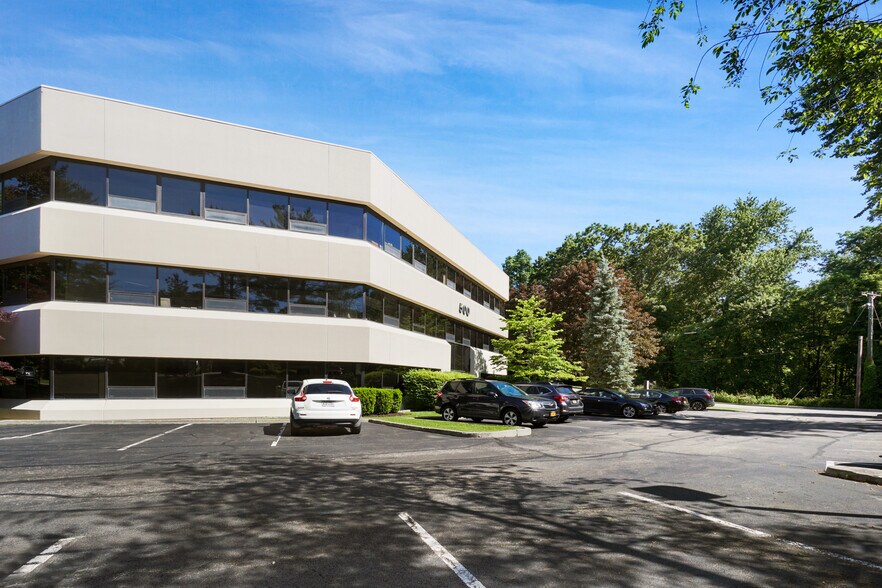 500 Executive Blvd, Ossining, NY à louer - Photo de l’immeuble – Image 3 sur 25