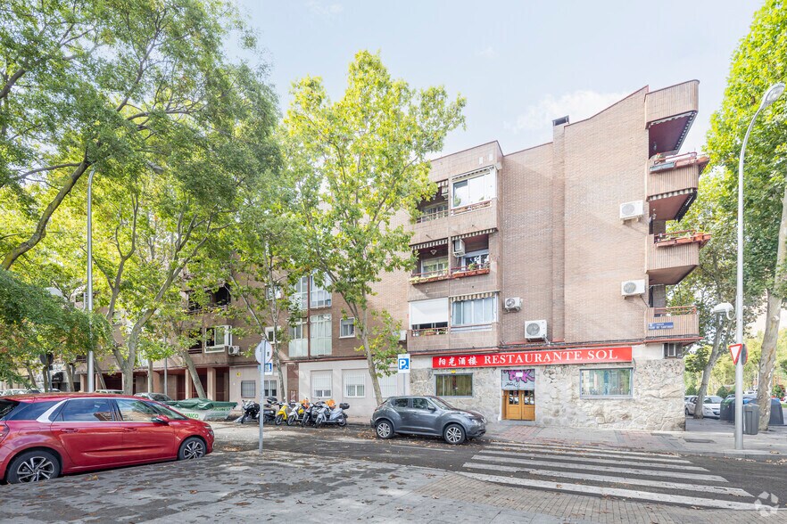 Calle Huerta de Villaverde, Madrid, Madrid à louer - Photo de l’immeuble – Image 2 sur 5