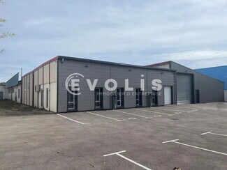 Plus de détails pour 26 Avenue Karl Marx, Vaulx-en-Velin - Local d’activités à vendre