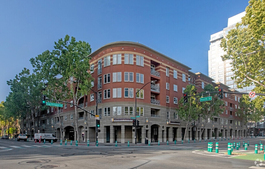 100-140 E San Fernando St, San Jose, CA à louer - Photo de l’immeuble – Image 3 sur 4