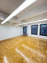 147 W 35th St, New York, NY à louer Photo intérieure– Image 1 sur 6