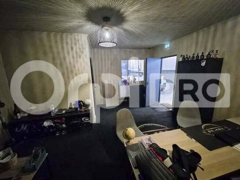 Local d’activités dans Reims à louer - Photo intérieure – Image 3 sur 3