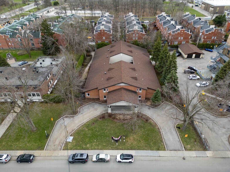 11810 Av Du Bois-De-Boulogne, Montréal, QC à vendre - Photo de l’immeuble – Image 2 sur 9