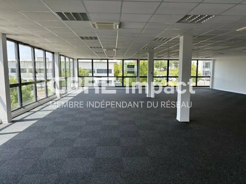 Bureau dans Reims à louer - Photo de l’immeuble – Image 2 sur 10