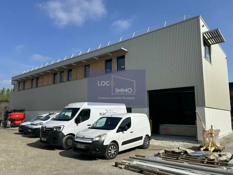 Local d’activités dans Gradignan à louer - Photo de l’immeuble – Image 2 sur 9