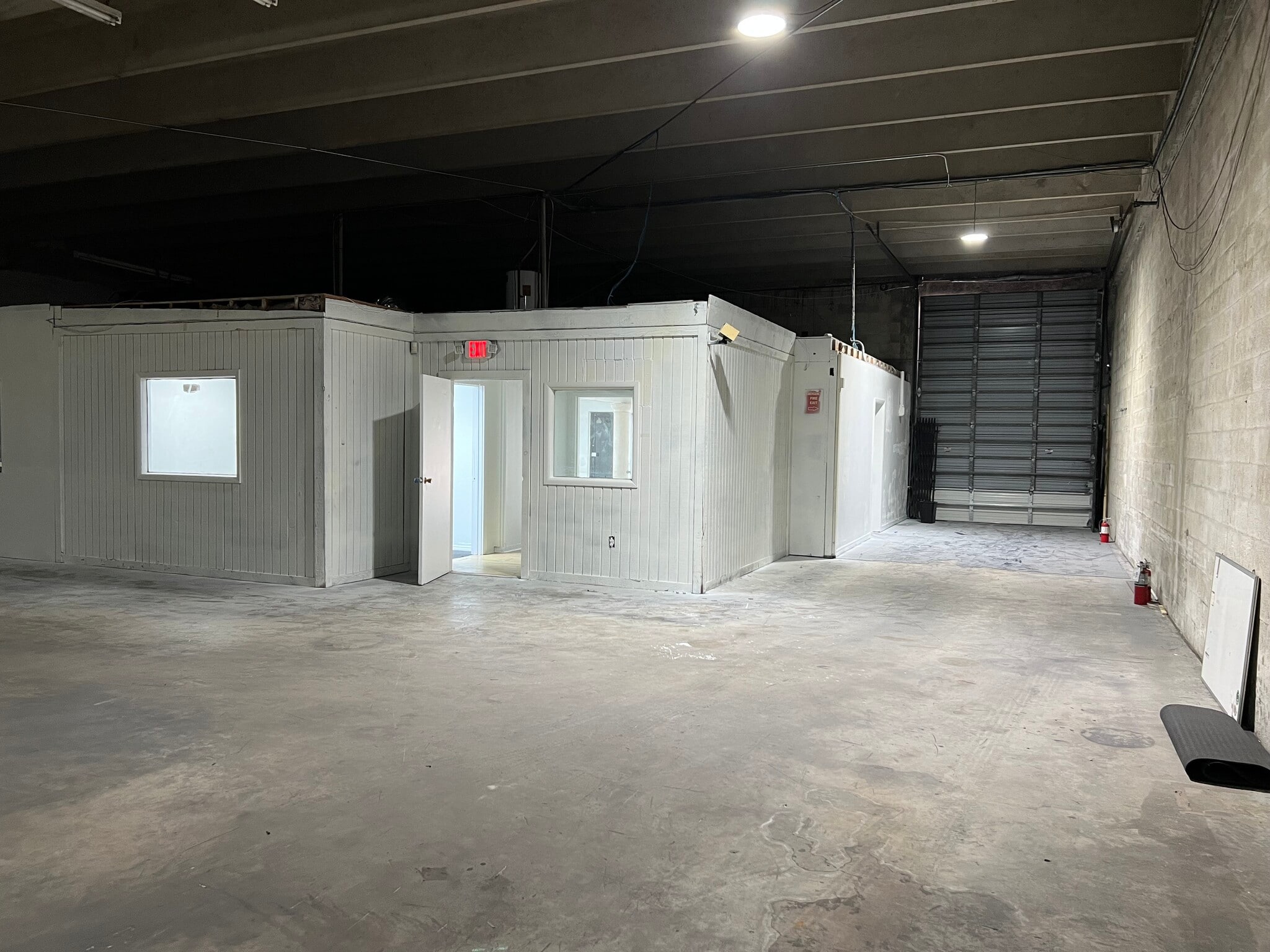 7282-7302 NW 70th St, Miami, FL à louer Photo intérieure– Image 1 sur 5