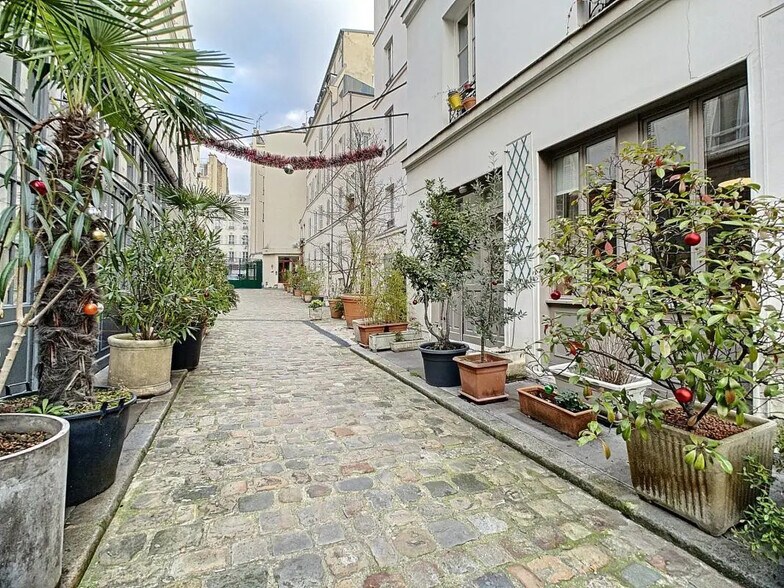 Local commercial dans Paris à louer - Photo de l’immeuble – Image 3 sur 11