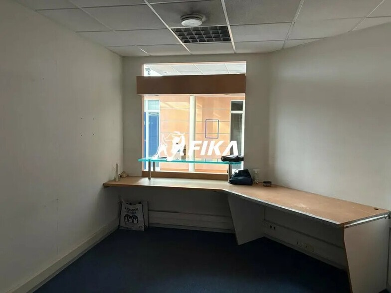 Bureau dans Castres à vendre - Photo intérieure – Image 3 sur 9