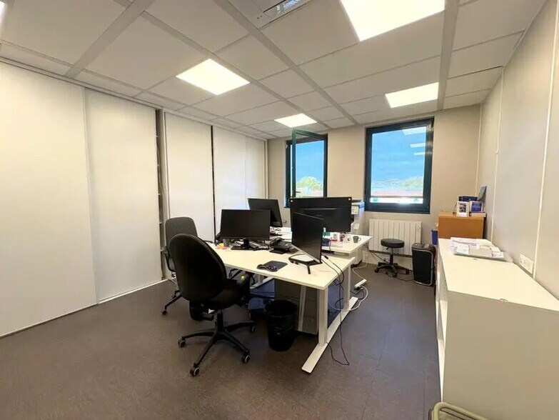 Bureau dans Saint-Germain-en-Laye à louer - Photo intérieure – Image 2 sur 13