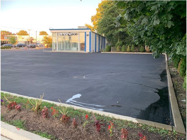 24102 Linden Blvd, Elmont, NY à vendre - Photo de l’immeuble – Image 3 sur 5