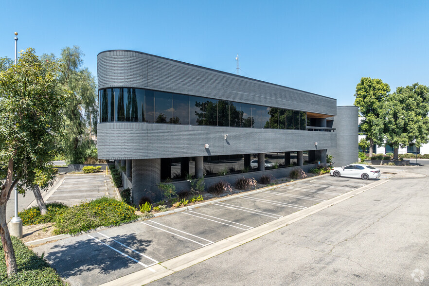 2000 Market St, Riverside, CA à louer - Photo principale – Image 1 sur 6