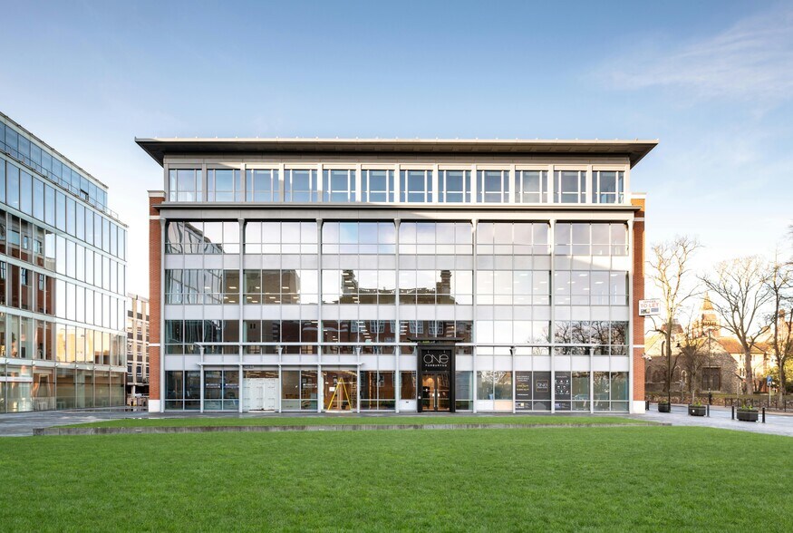 The Forbury, Reading à louer - Photo de l’immeuble – Image 2 sur 9