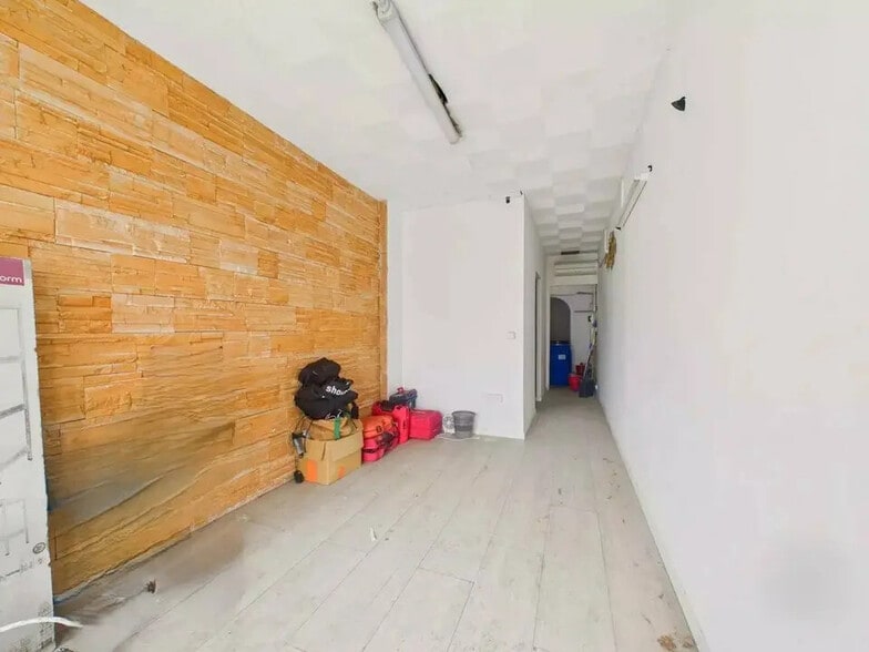 Local commercial dans Vallauris à louer - Photo intérieure – Image 2 sur 2