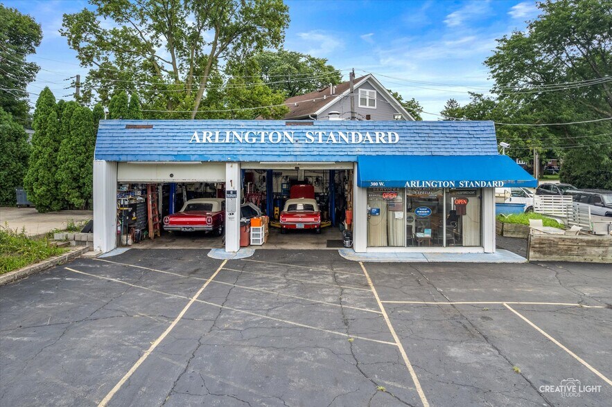 300 W Northwest Hwy, Arlington Heights, IL à vendre - Photo de l’immeuble – Image 2 sur 16