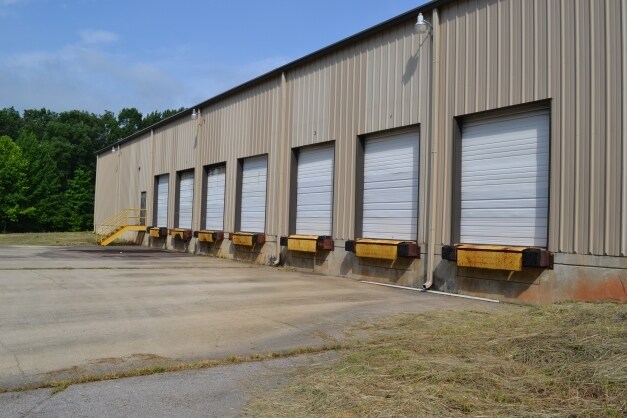 840 Tightsqueeze Industrial Rd, Chatham, VA à louer - Photo principale – Image 1 sur 7