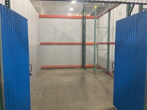 245 S Spruce Ave, South San Francisco, CA à louer Photo intérieure– Image 1 sur 3