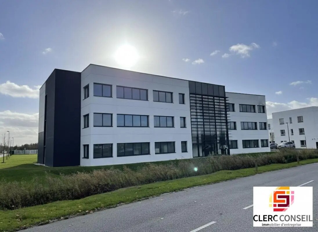 Bureau dans Isneauville à louer Photo de l’immeuble– Image 1 sur 10