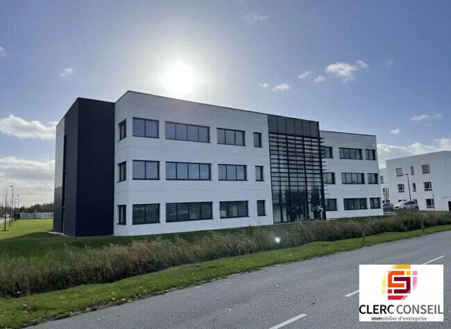 Plus de détails pour Bureau à louer