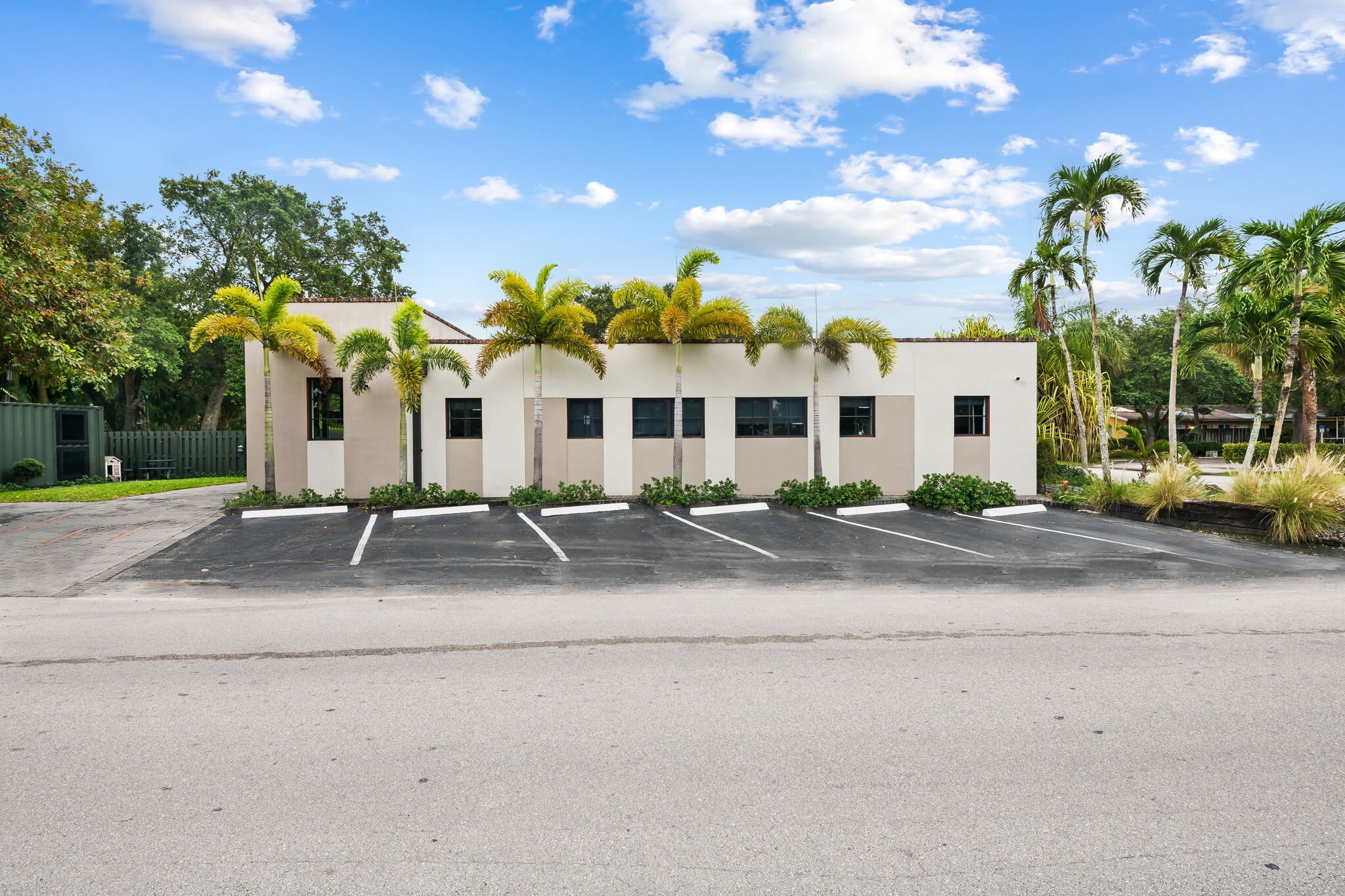 602 SW 12th Ave, Fort Lauderdale, FL à vendre Photo intérieure– Image 1 sur 15