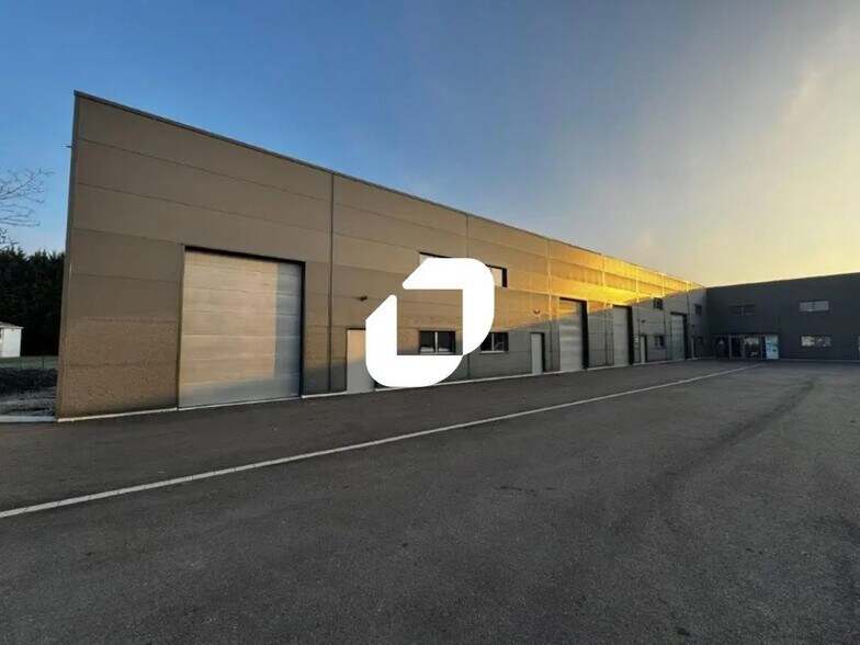 Bureau dans Nordhouse à louer - Photo de l’immeuble – Image 2 sur 12