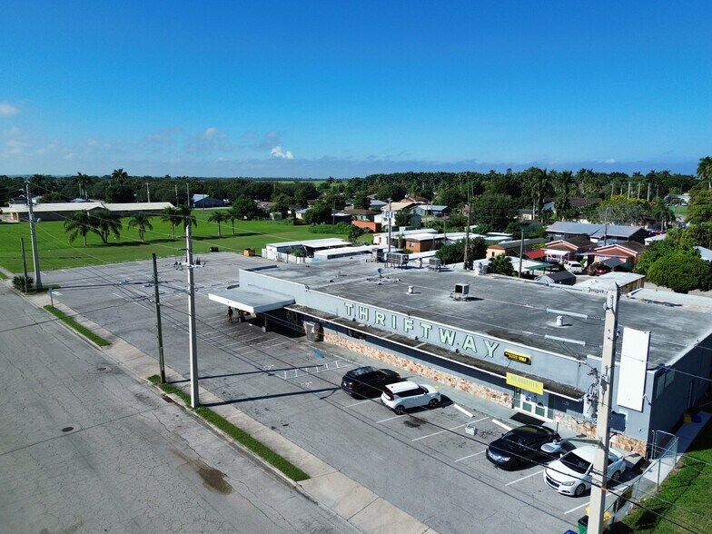 181 Rardin Ave, Pahokee, FL à vendre - Photo de l’immeuble – Image 1 sur 7