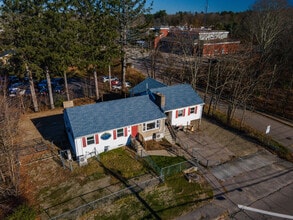 23 Randall Rd, Wrentham, MA à louer Photo de l’immeuble– Image 1 sur 6