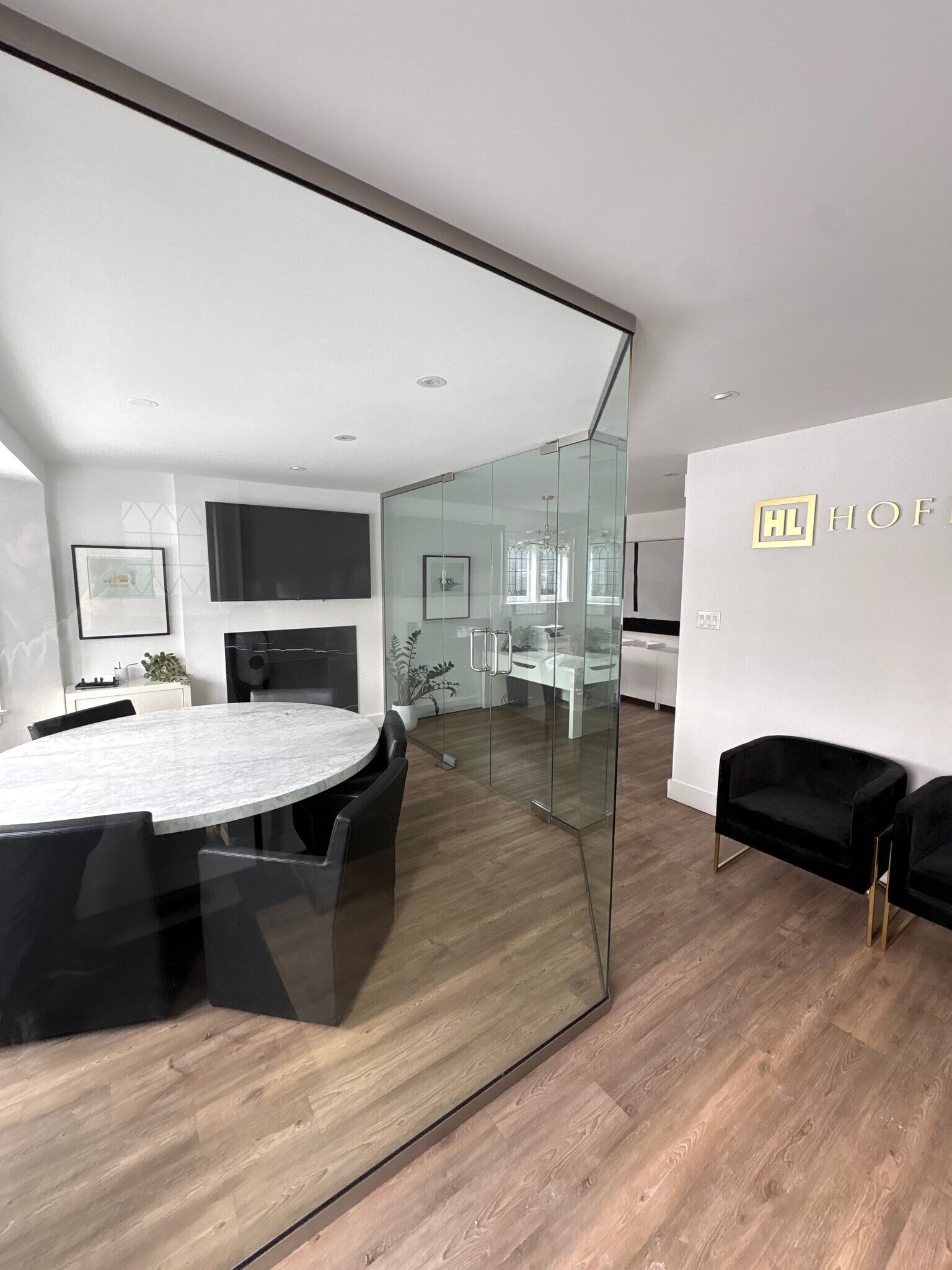 193 Roe Ave, Toronto, ON à louer Photo principale– Image 1 sur 14