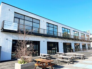 Plus de détails pour 4346 12th St, Long Island City, NY - Local commercial à louer