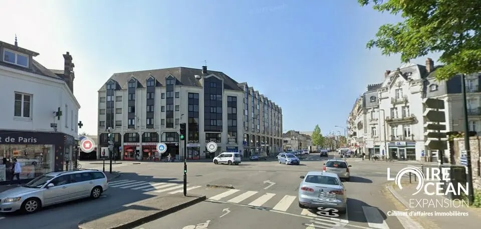 Local commercial dans Nantes à louer - Photo de l’immeuble – Image 3 sur 4
