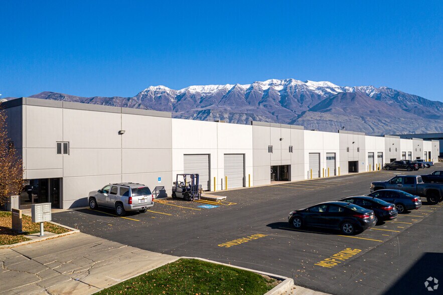 122 N 1800 W, Lindon, UT à louer - Photo de l’immeuble – Image 3 sur 5