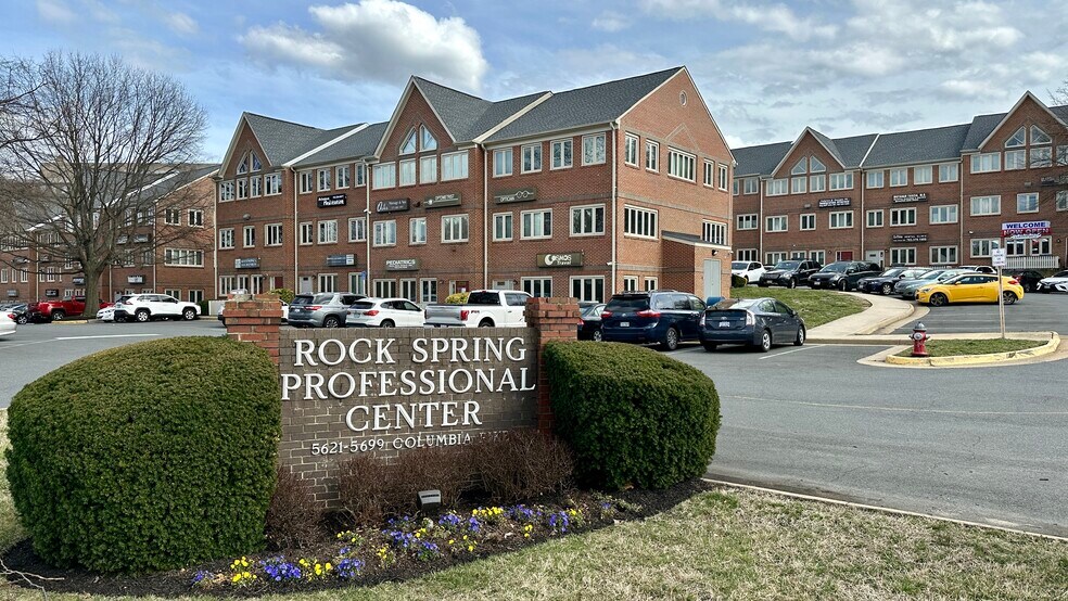 5661 Columbia Pike, Falls Church, VA à vendre - Photo de l’immeuble – Image 2 sur 7