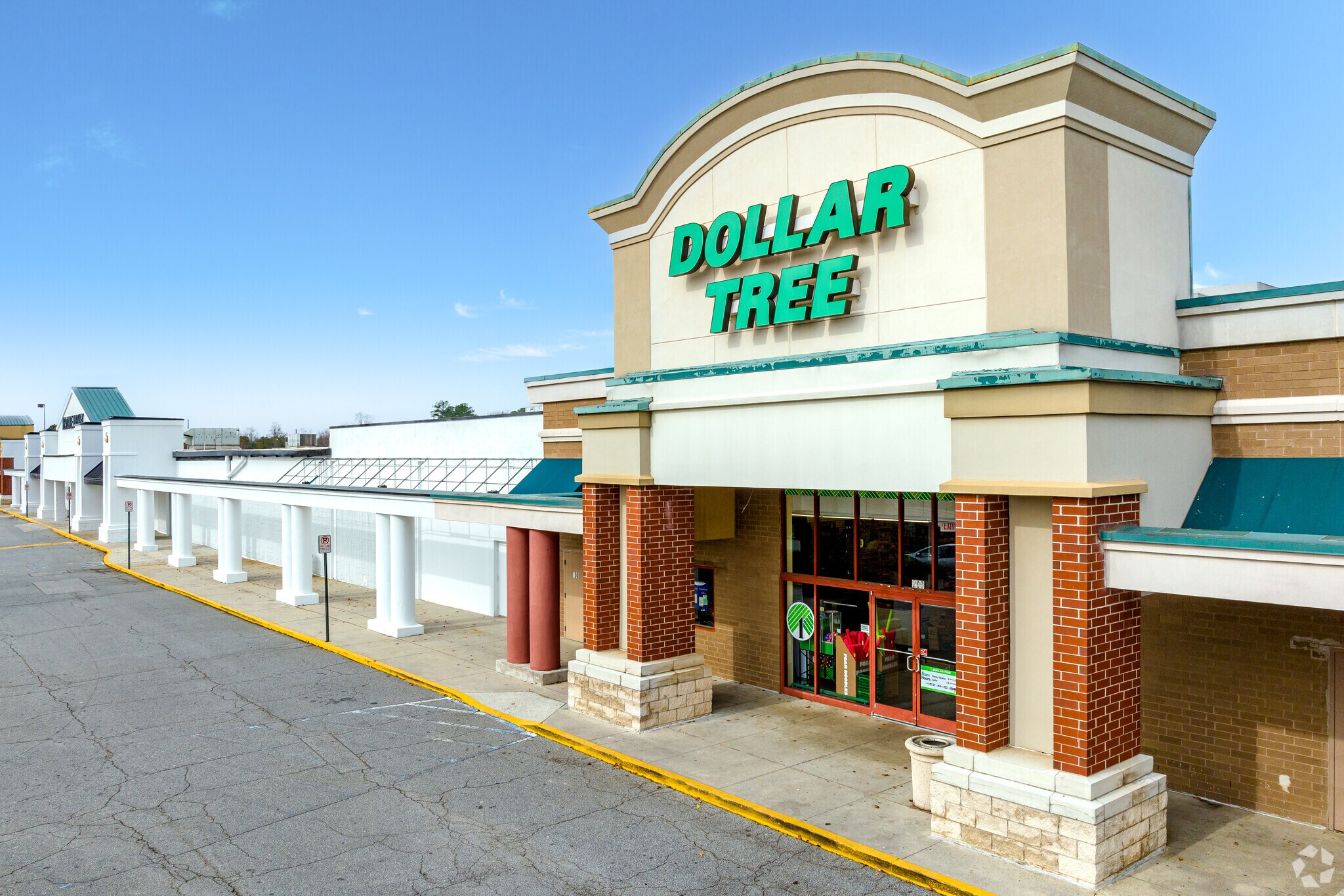 608 Holcomb Bridge Rd, Roswell, GA à louer Photo principale– Image 1 sur 9