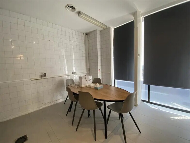 8 Rue Juliette Lamber, Paris à louer - Photo de l’immeuble – Image 3 sur 10