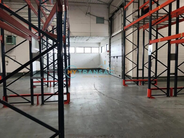 Local d’activités dans Bonneuil-sur-Marne à louer - Photo de l’immeuble – Image 1 sur 11