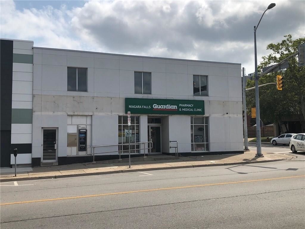 4796 Victoria Ave, Niagara Falls, ON à vendre Photo principale– Image 1 sur 16