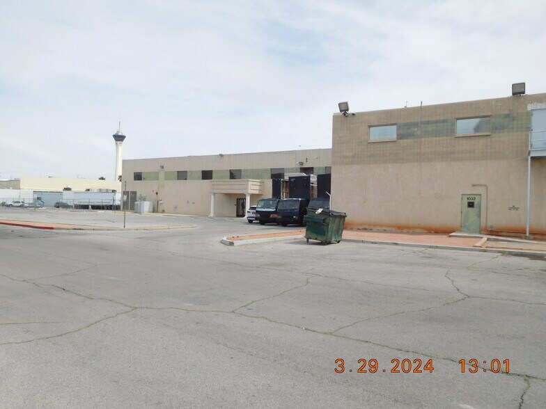 2753 S Highland Dr, Las Vegas, NV à vendre - Photo de l’immeuble – Image 3 sur 7