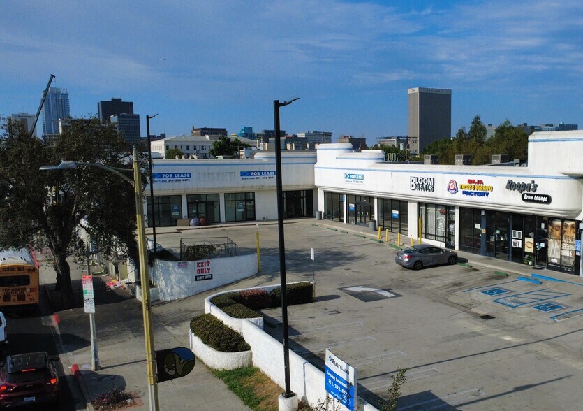 187-233 S Vermont Ave, Los Angeles, CA à louer - Photo de l’immeuble – Image 2 sur 5